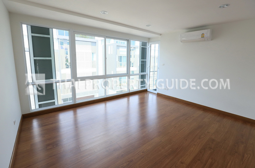 Townhouse in Lat Phrao 
